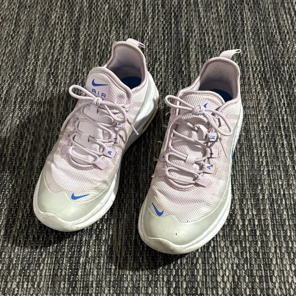 Nike air max axis shoes 5.5Y
